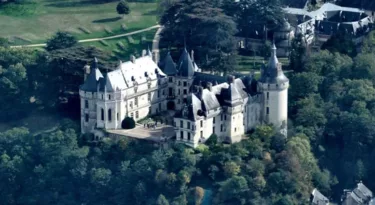 chateau-chaumont-sur-loire-vue-aerienne-my-loire-valley