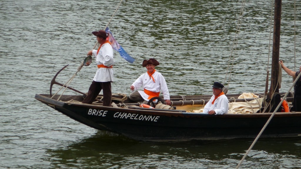 Bateaux et costumes traditionnels, au festival de Loire 2013