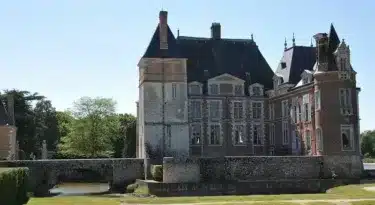 chateau-bussiere-exterieur-mfsg