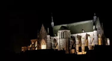 clery-saint-andre-basilique-histoire