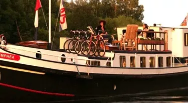 peniche-hotel-loire-logement-insolite