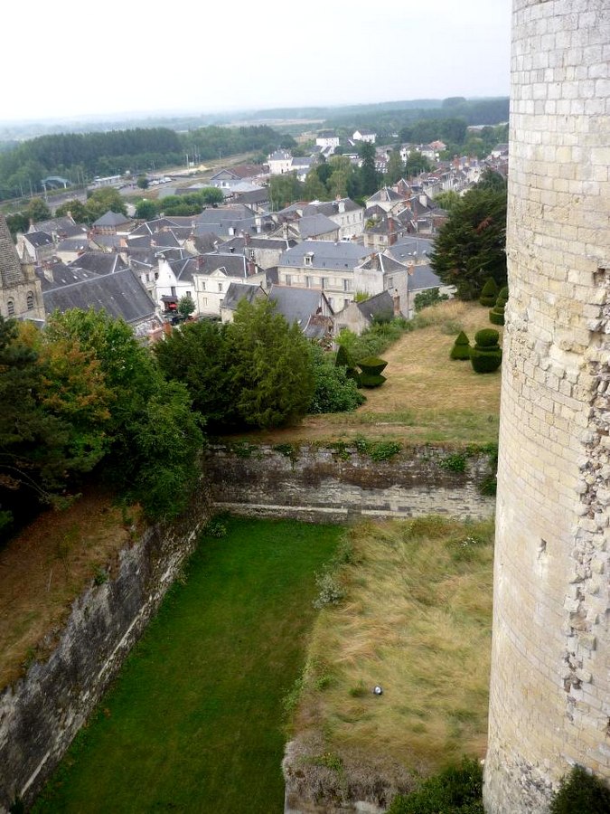 vue-chateau-cinq-mars-la-pile-my-loire-valley