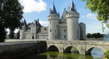 chateau-sully-sur-loire-mobilier-national