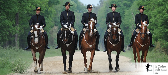 cadre-noir-tradition-equestre-francaise