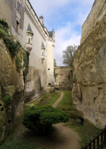 Les douves du château de Brézé