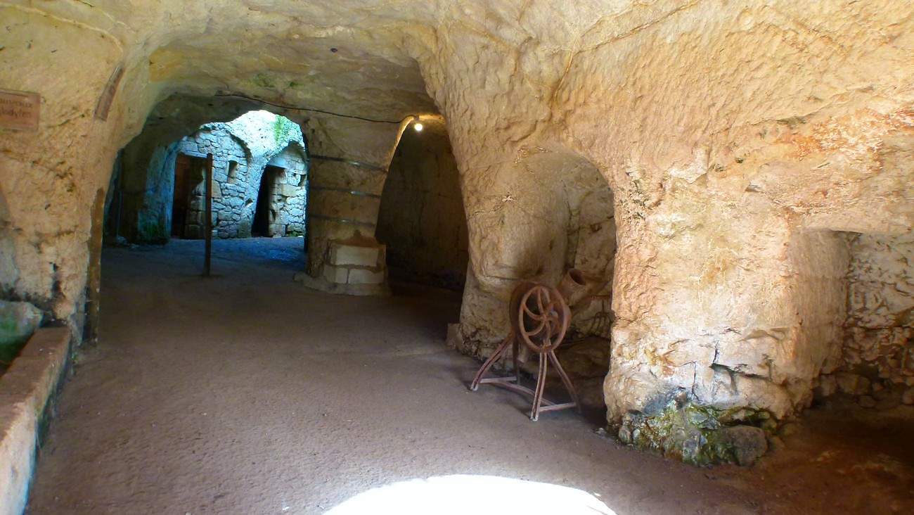 Maisons troglodytes Forges-galerie