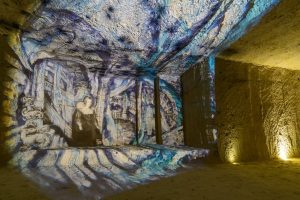 caves-monmousseau-scénographie