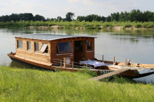 marins-port-chambord-herbegement-insolite-bateau-loire