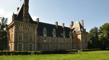 Château de Saint Amand en Puisaye - My Loire Valley