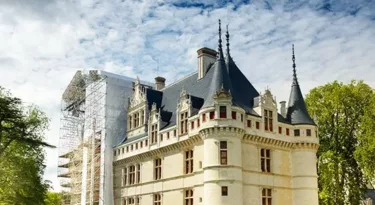 apportez-pierre-edifice-epis-faitage-chateau-azay-le-rideau