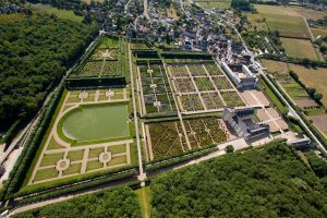 chateau-jardins-villandry-vue-aerienne