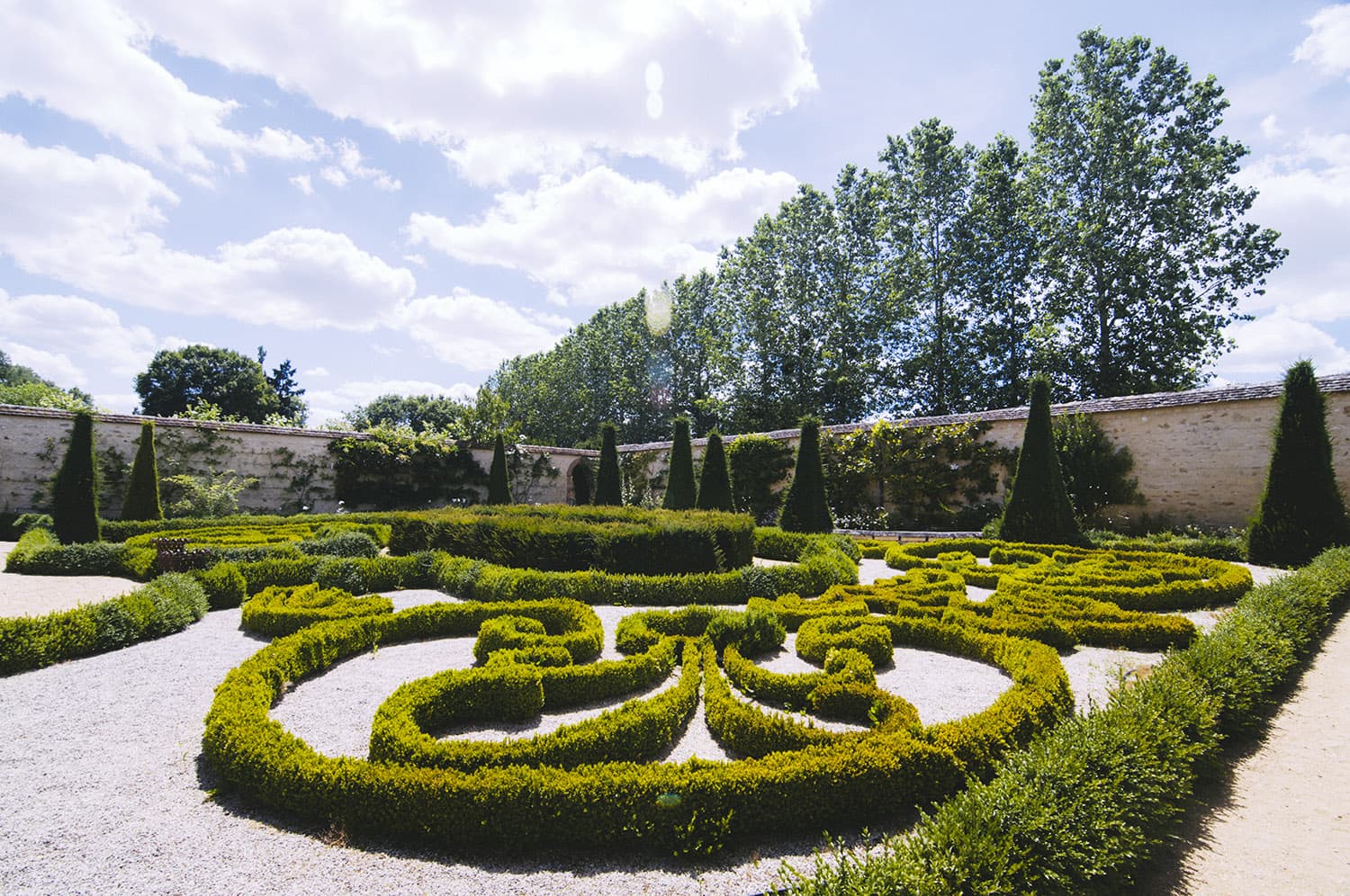 jardins-secrets-cher-berry-chateau-ainay-le-vieil-302390