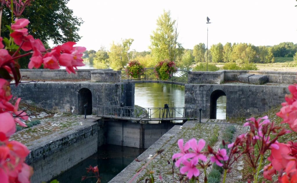 Châtillon-sur-Loire Ecluse de Mantelot (site classé) 1 2015 OT Terres de Loire et Canaux