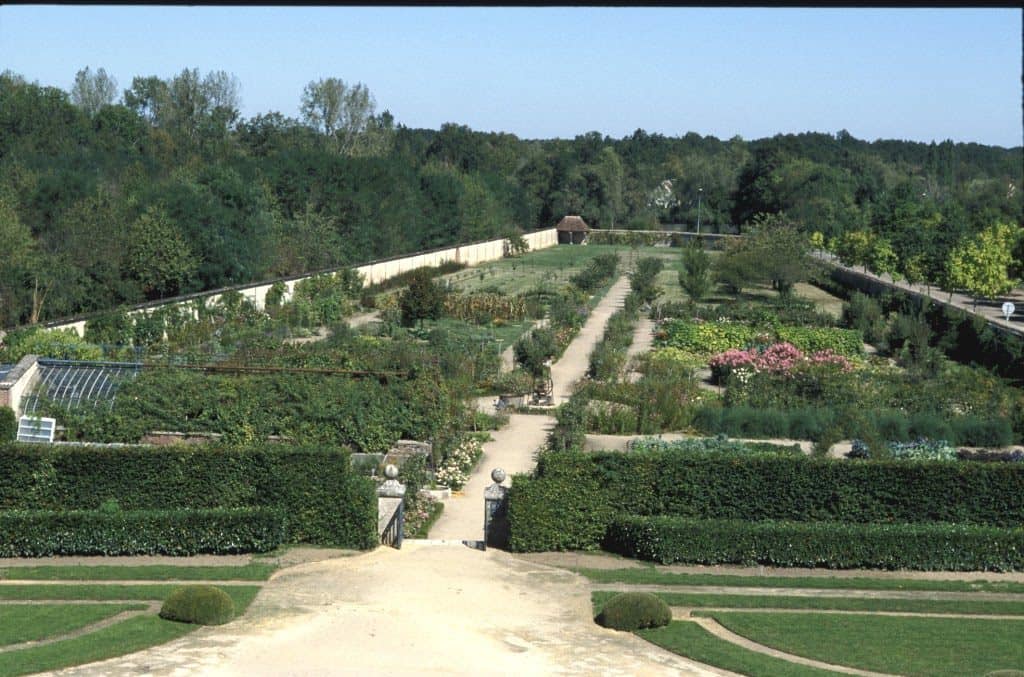 Les jardins du château OT Terres de Loire et canaux