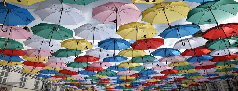 ciel parapluie place de la république orléans credits to alain pavard doisneau - My Loire Valley