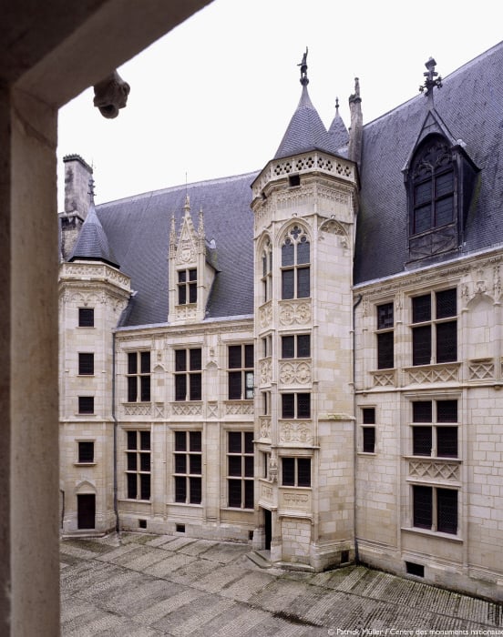 Palais Jacques-Coeur, façade sur cour du corps de logis