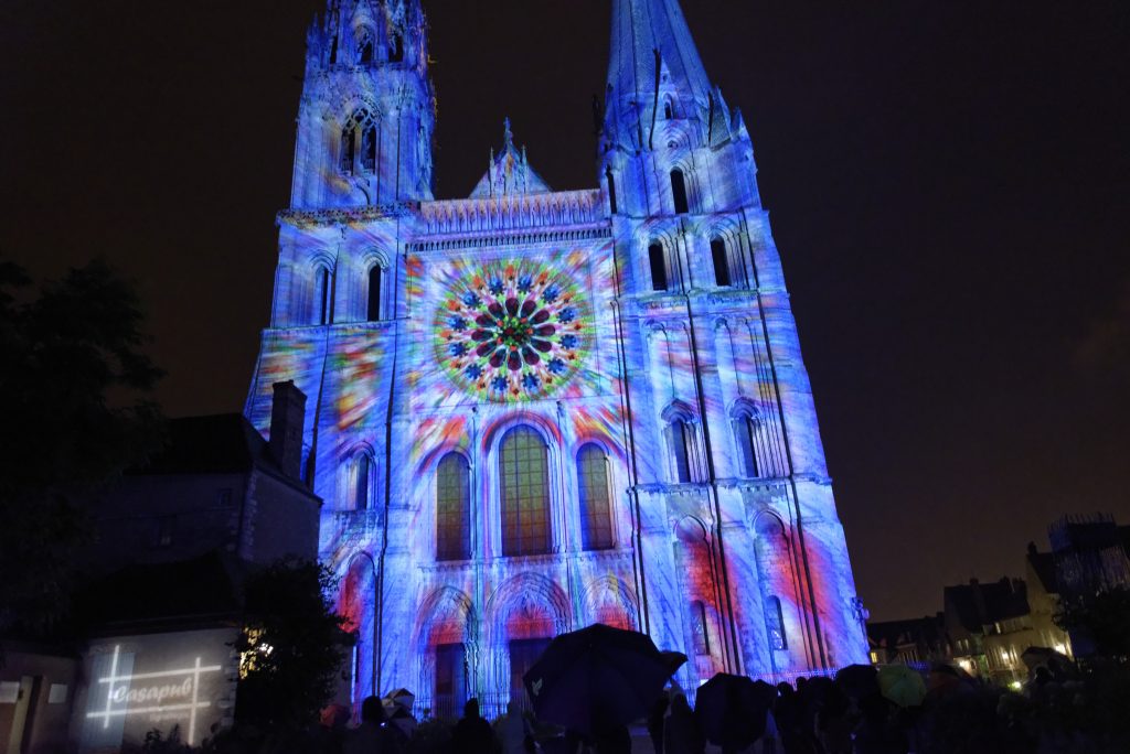 Cathedrale-Chartres-Lumiere-Alexandre-Dolique-Flickr-CC