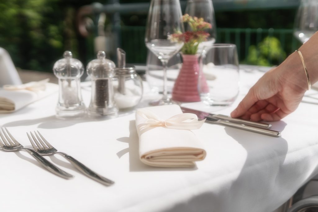 gastronomie-table-pexels-photo-domaine-public