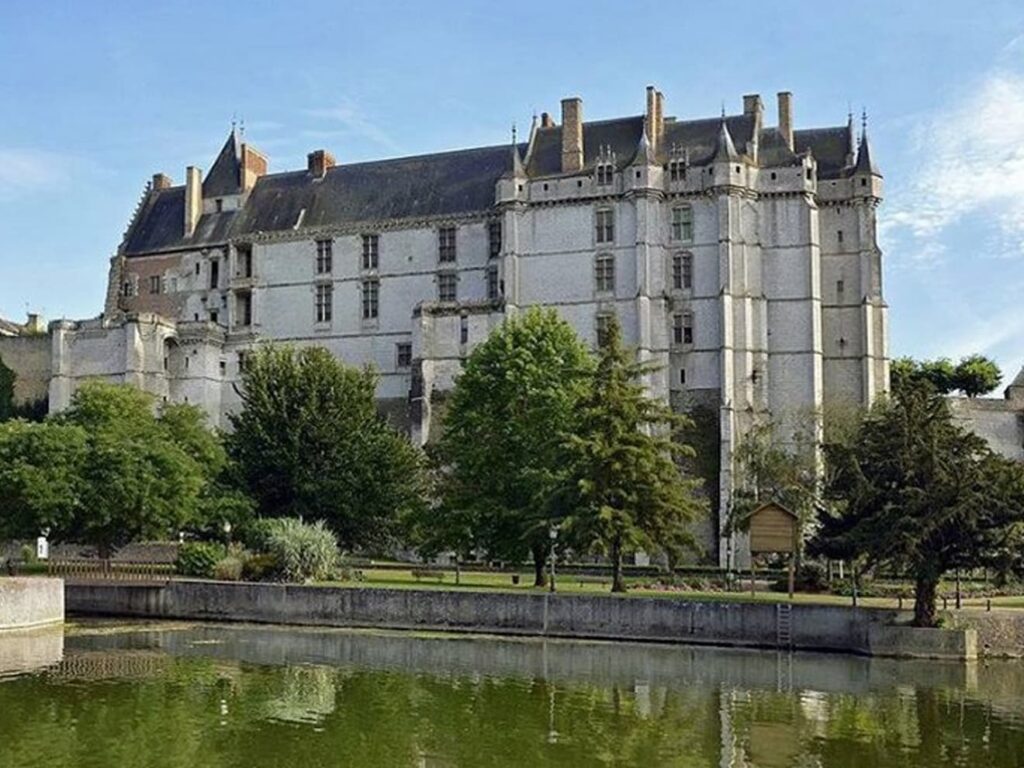 chateau-eure-et-loir-chateaudun-lecmn