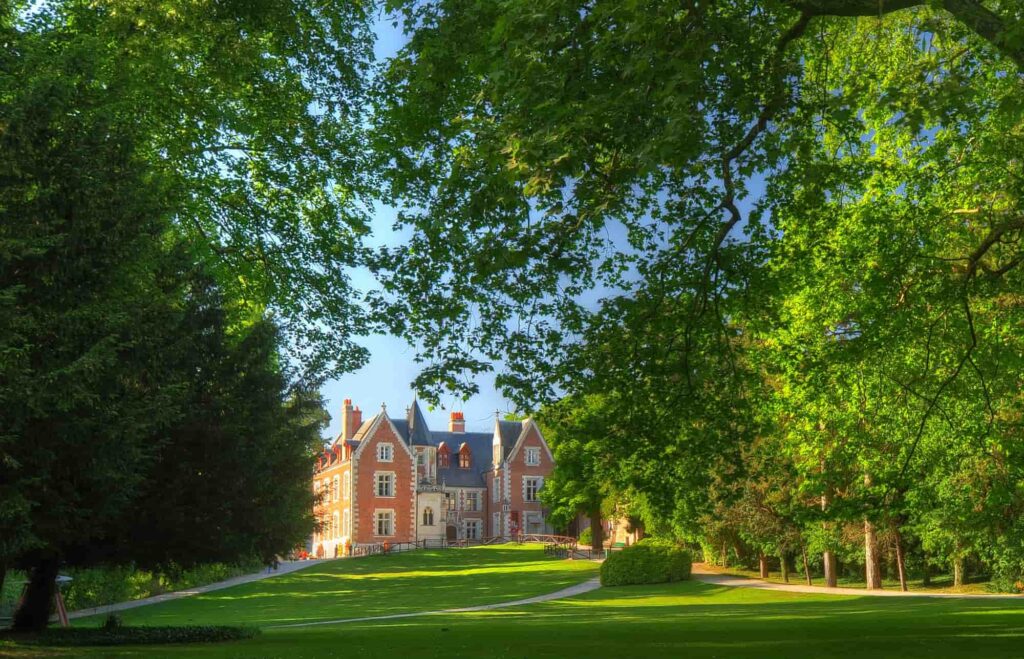 clos lucé vu du parc © Léonard de Serres