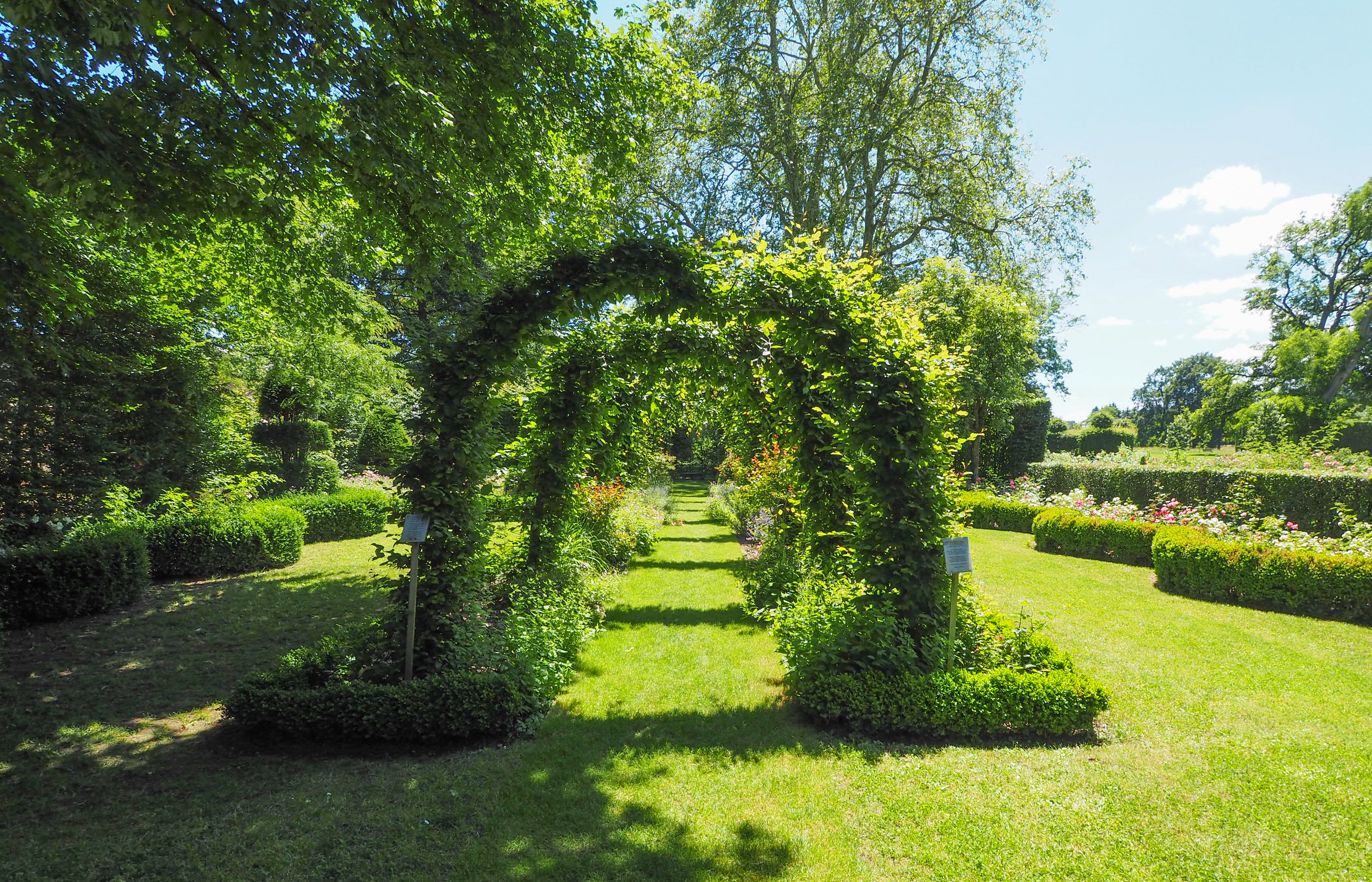 Ainay-le-vieil - Jardins secrets du cher - © ADTT18 - N. Buccanfuso