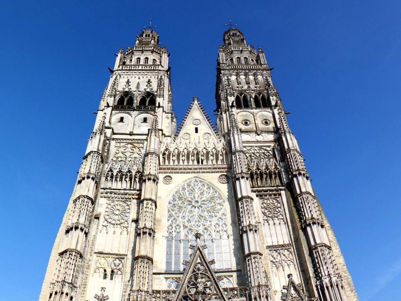 cathédrale-saint-gatien