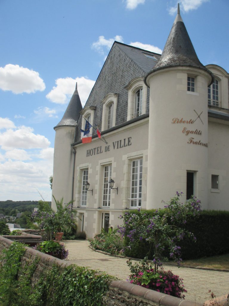 hotel-de-ville-chateau-chateaurenault