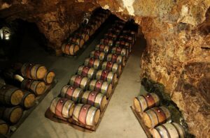 tonneaux-caves-bourgueil- ©E. Mangeat - CRT Centre-Val de Loire