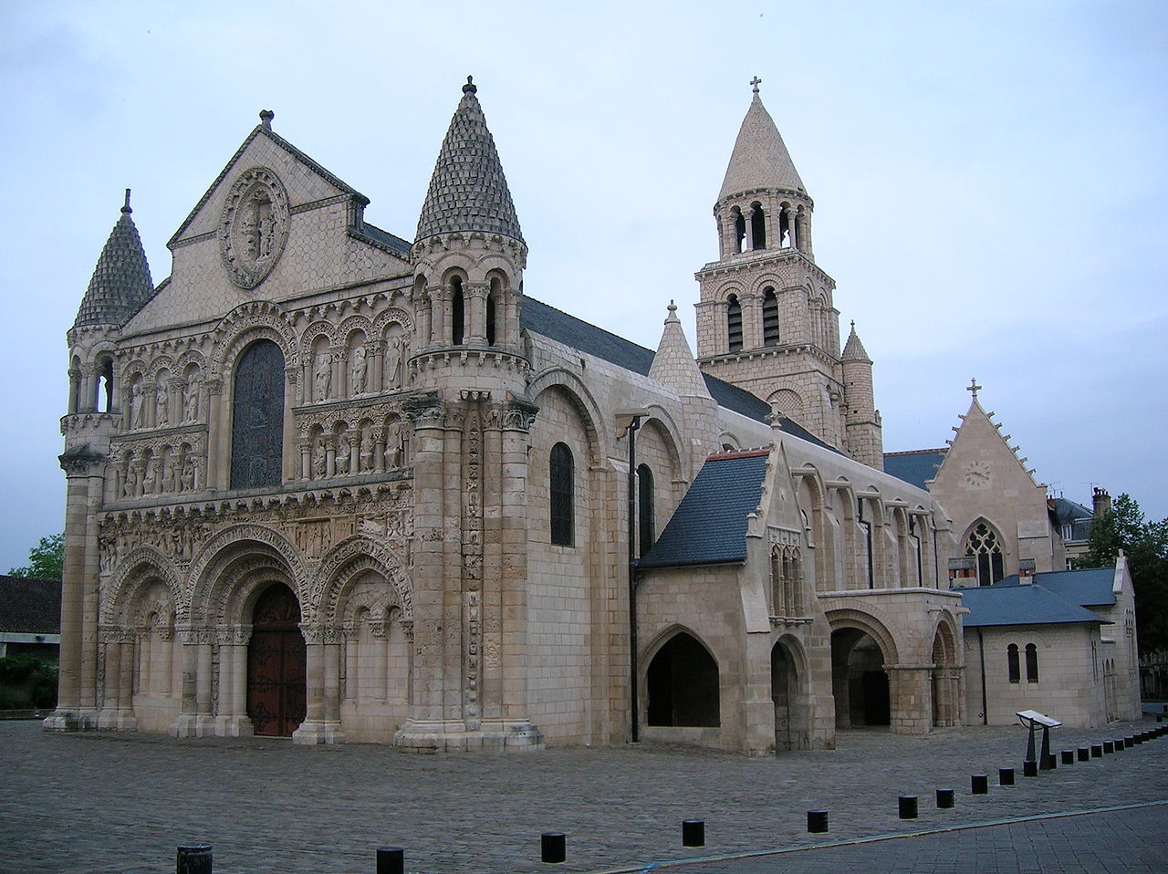 Notre-Dame_la_Grande - poitiers - TwoWings