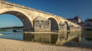 Pont Anne-de-Beaujeu, Gien (© Stéphane Peleau)