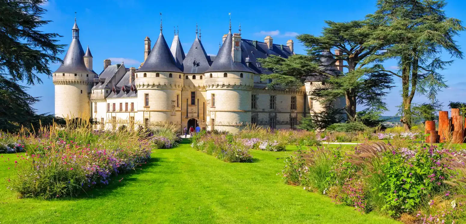 Chaumont sur Loire vu des jardins