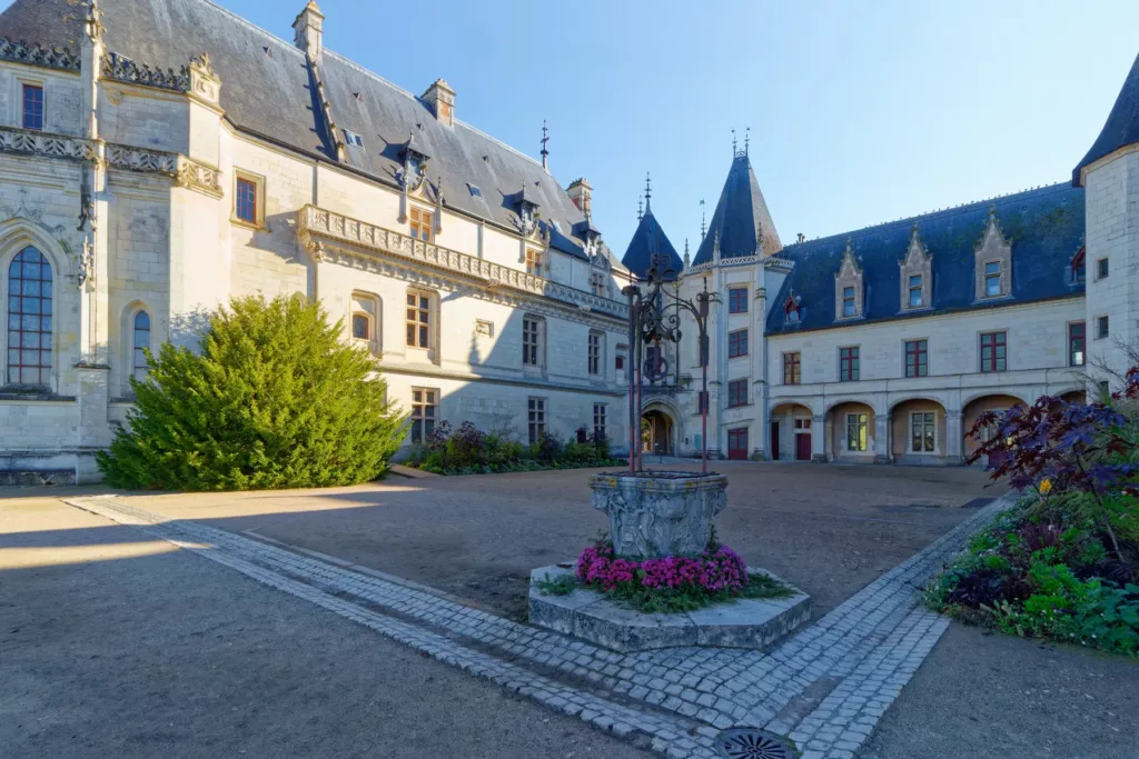 Cour intérieure Chaumont-sur-Loire