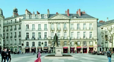 esquisse_Eloge-pas-de-cote_voyages-a-nantes©PhilippeRamette