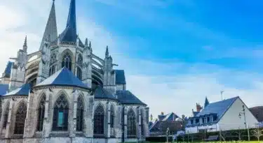 Abbaye-de-la-Trinité-Vendôme-c-Denis-BIJU-1320x990