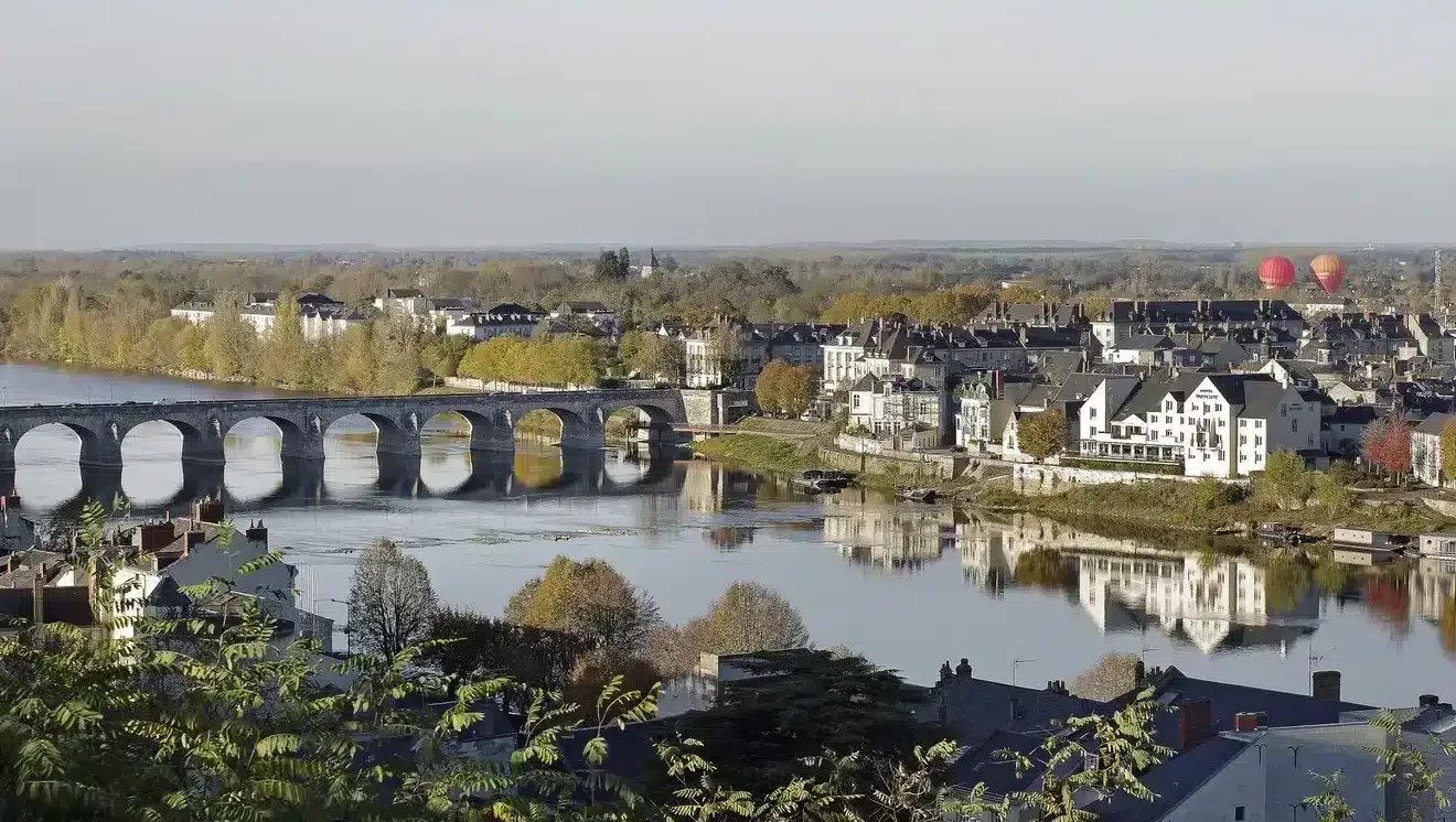 pont-cessart-Saumur-Daniel-Jolivet-cc-modif.jpg