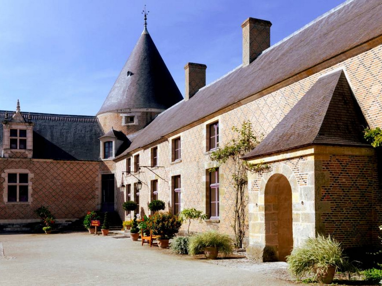 Le château de Chamerolles, une promenade parfumée | Val de Loire
