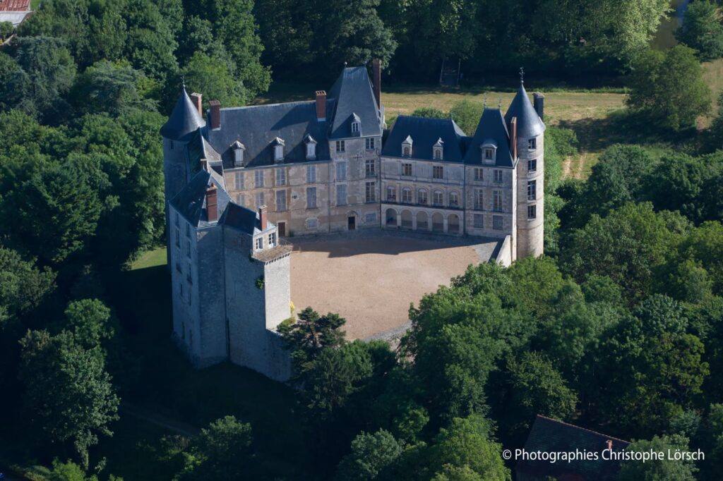 Chateau de Saint Brisson