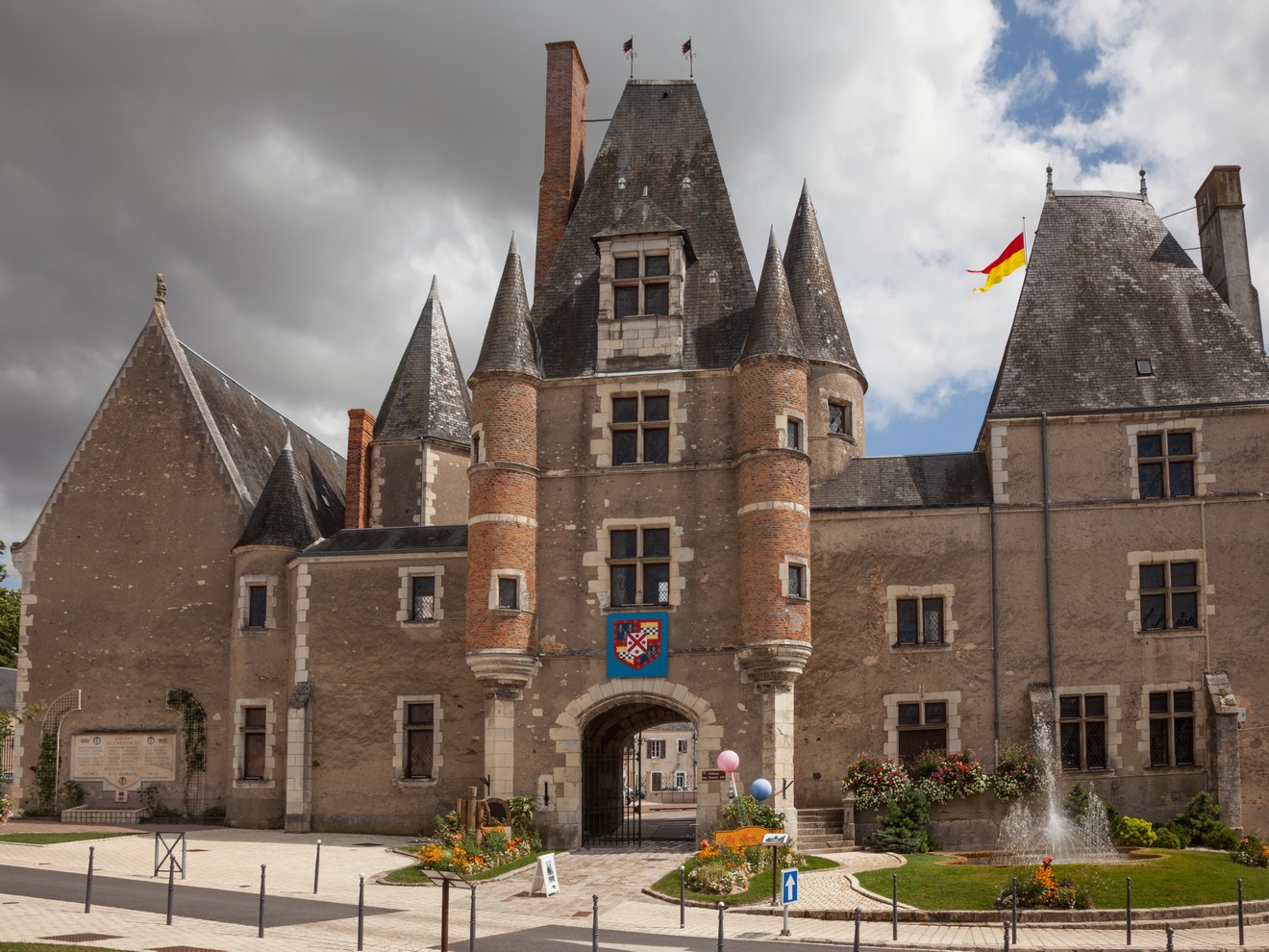 chateau-des-stuarts-aubigny