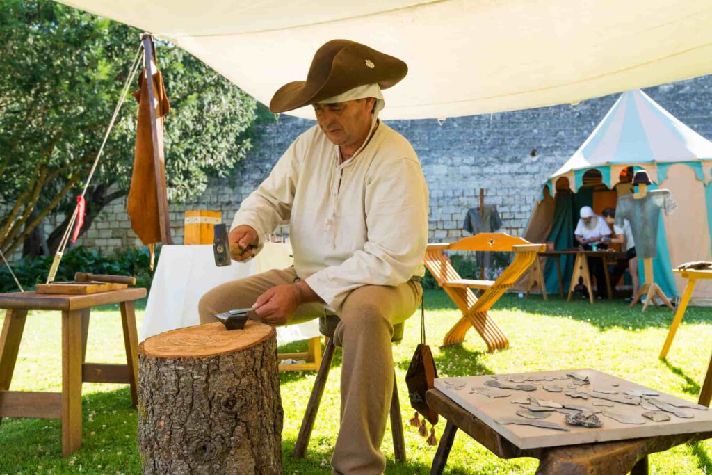 Loches artisanat