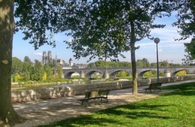 orleans-pont-royal-cathedrale-zebulon72-c0-1320x990