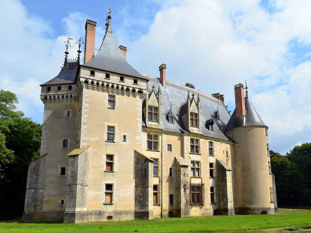 Chateau De Meillant Un Incontournable Du Berry Val De Loire Chateau De Meillant Un Incontournable Du Berry Val De Loire