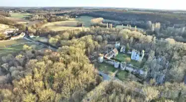 Château de Mez-le-Maréchal dans le Loiret