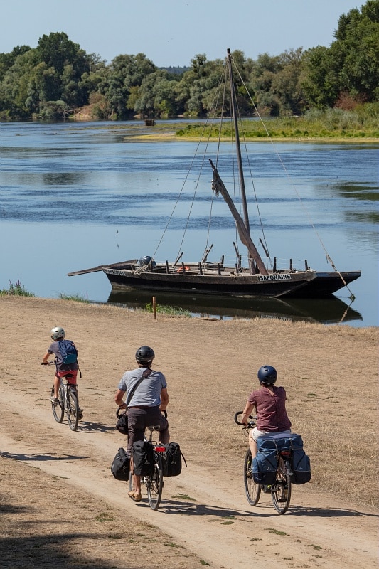 Saint Dye sur Loire velo