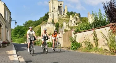 veloroute-val-de-loir-a-velo-st-jacques-lavardin-