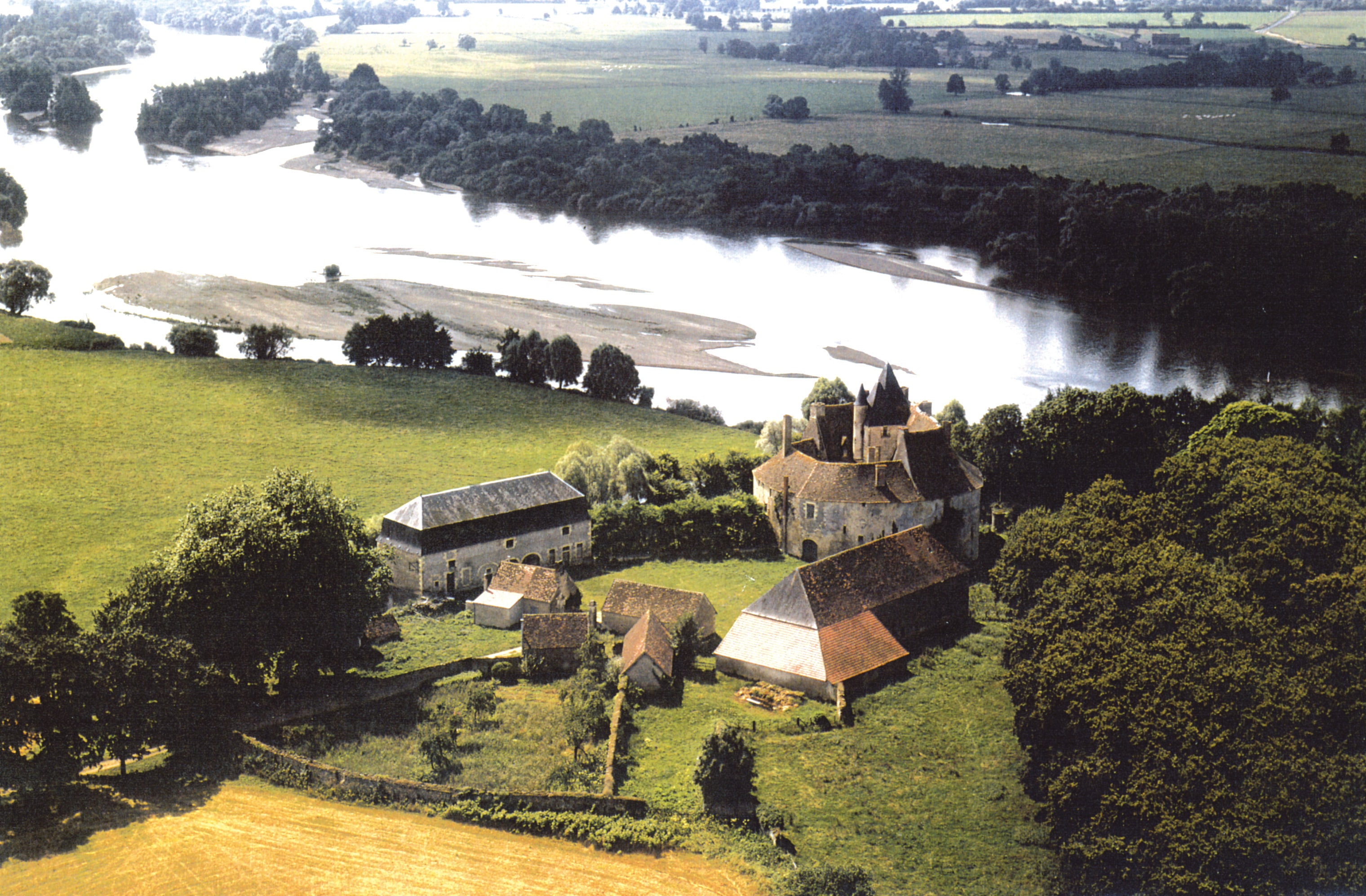 Château de Meauce dans la Nièvre