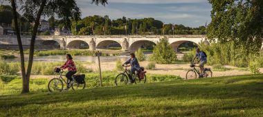 Découvrez toute l’offre à vélo dans la Touraine et le Poitou !