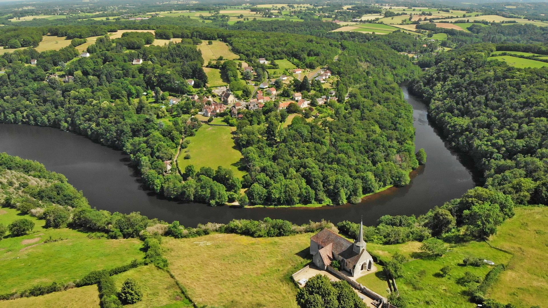 Découvrez les différents affluents de la Loire Découvrez les différents affluents de la Loire