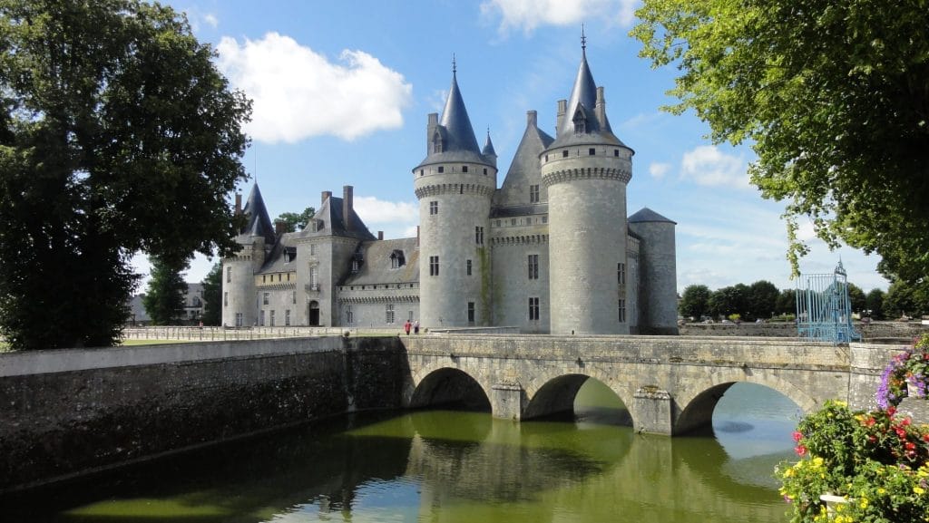 Le château de Sully-sur-Loire - les châteaux de la Loire