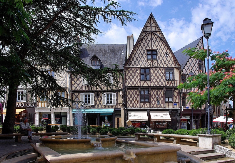 Place Gordaine Bourges cc Patrick