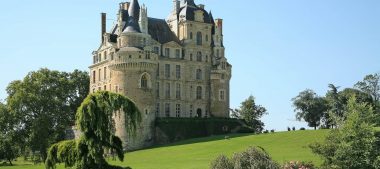 Visitez le château de Brissac, le géant du Val de Loire !